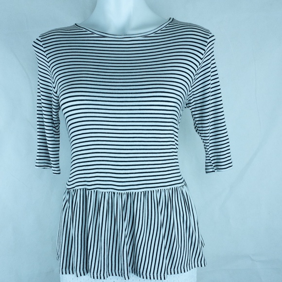 Ginger G Tops - Ginger G striped 3/4 sleeve shirt Size M